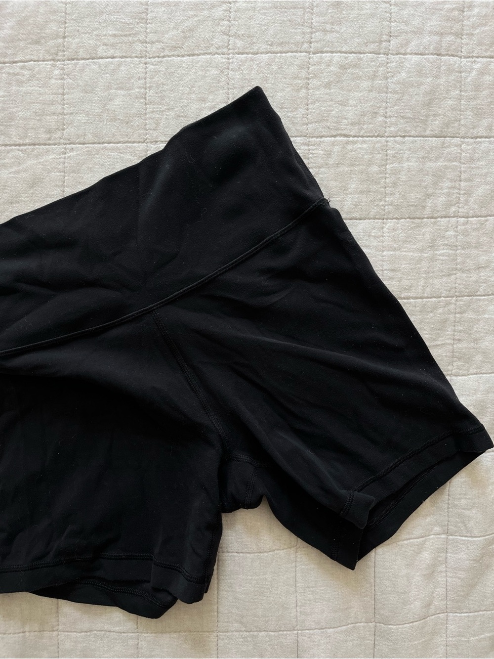 Aritzia TNA Bike Shorts, 5” Length (M)